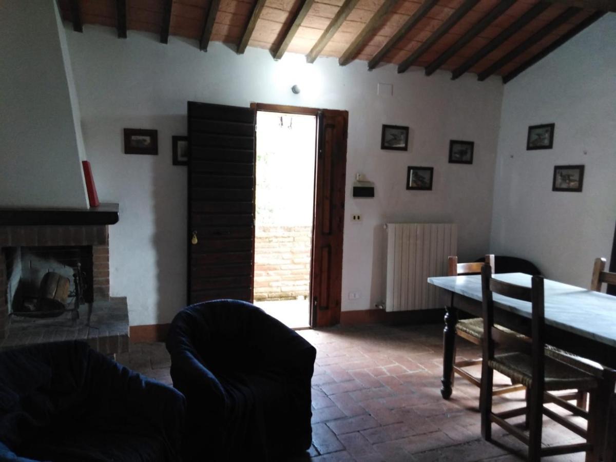 Agritur Villa Osvaldo Castiglione Del Lago Perugia Colazione Piscina Acqua Salata מראה חיצוני תמונה